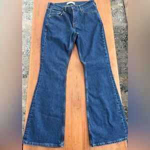 A&F Jeans NWOT Brand new Jeans bootcut. Size 28. Never worn!